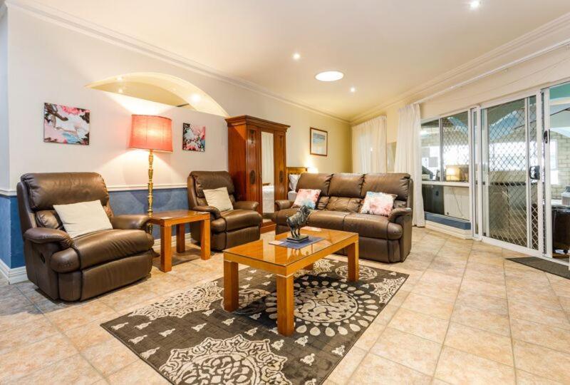 Inn The Tuarts Guest Lodge Busselton Accommodation - Adults Only Kültér fotó